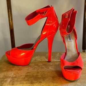 Steven Madden Coral Platform Heels